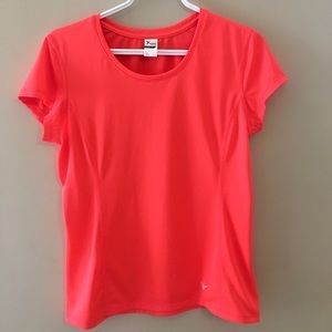 OLD NAVY ACTIVE// coral woman’s medium TEE